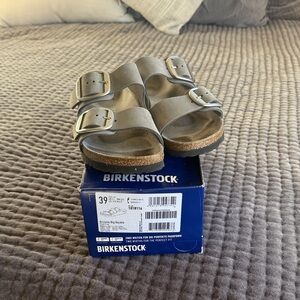 Like New! Arizona Big Buckle Birkenstock!
